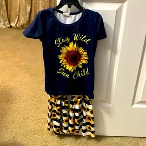 Girls big pants sunflower outfit